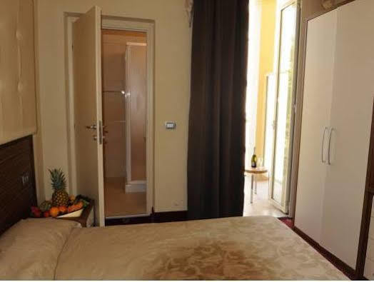 Hotel In เชเซนาติโก ภายนอก รูปภาพ