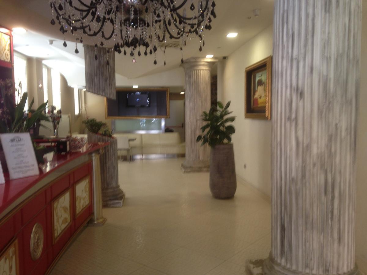 Hotel In เชเซนาติโก ภายนอก รูปภาพ