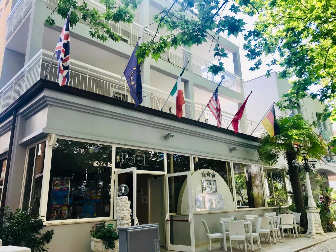 Hotel In เชเซนาติโก ภายนอก รูปภาพ